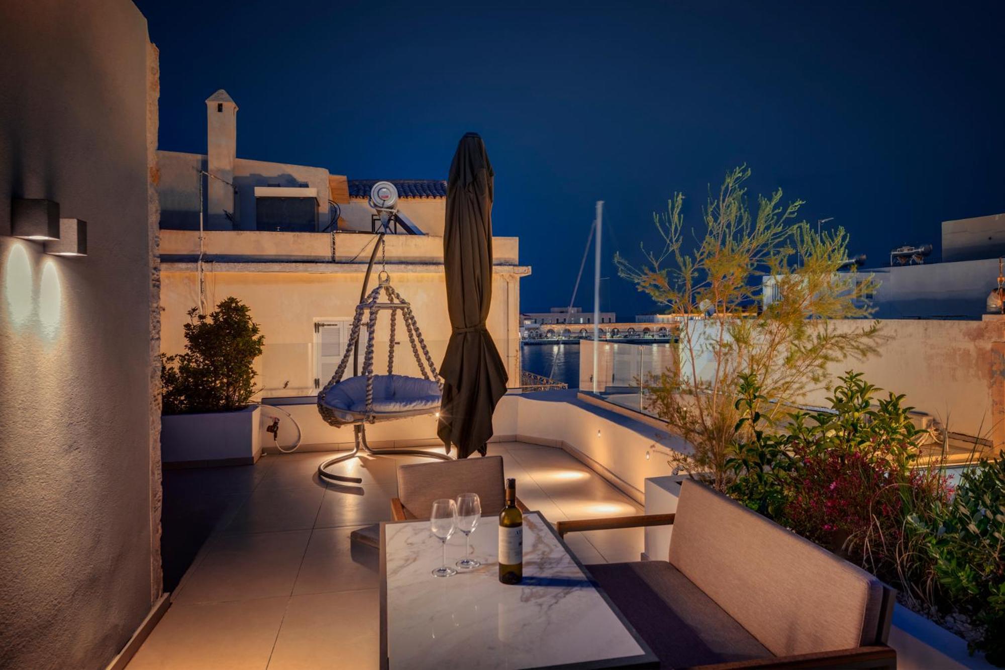 Ninemian Suites Syros Ermoupoli Exteriör bild