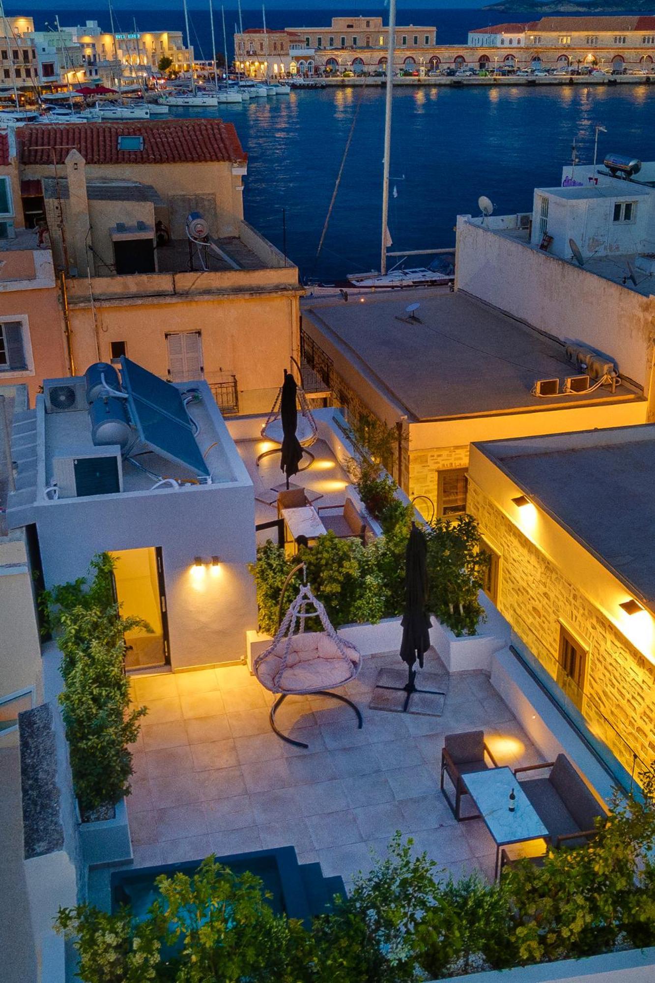 Ninemian Suites Syros Ermoupoli Exteriör bild