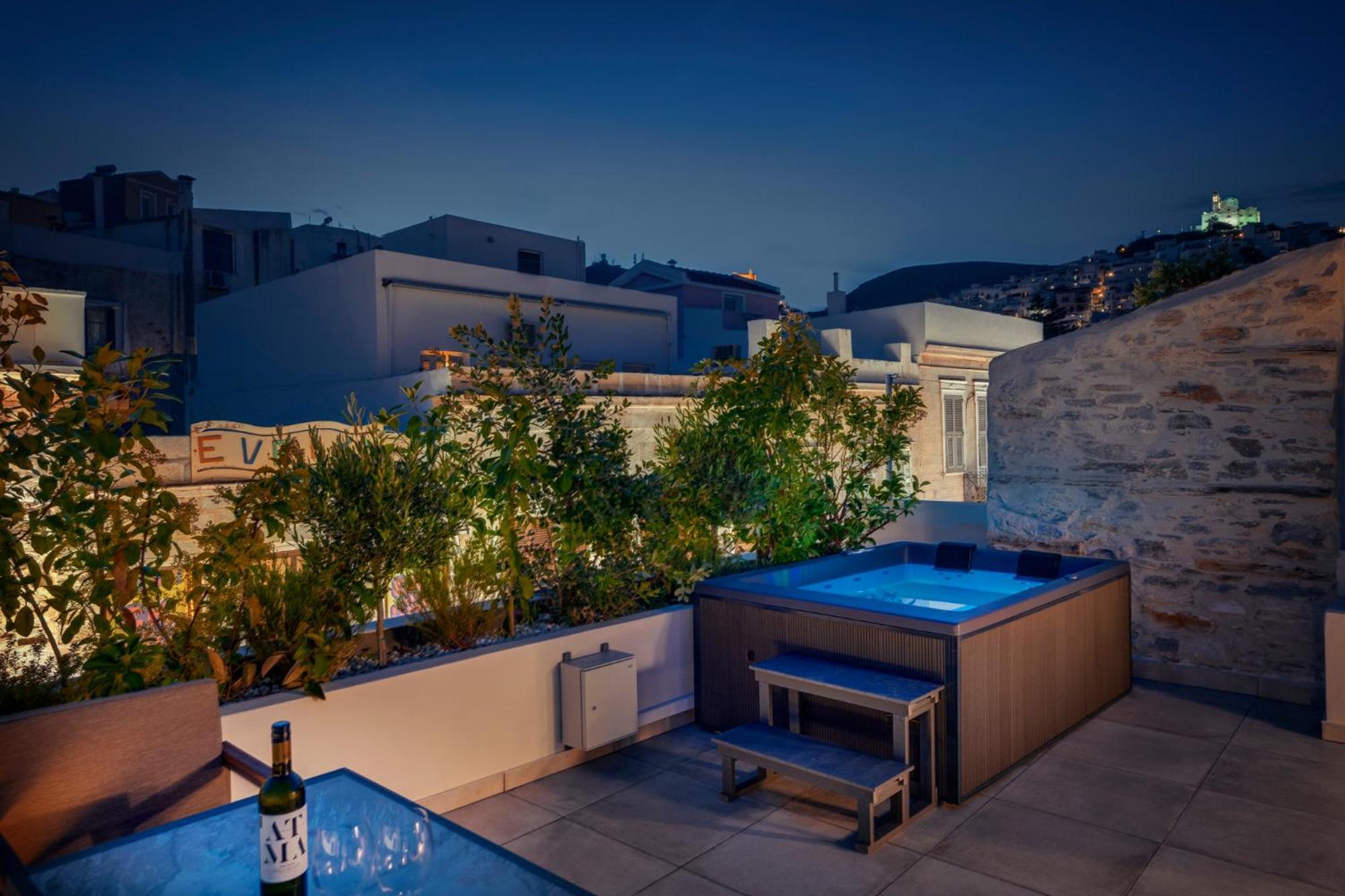 Ninemian Suites Syros Ermoupoli Exteriör bild